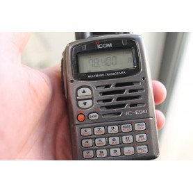 ICOM IC-E90 + BC-139